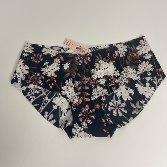 NWT Victoria’s Secret Underwear Bundle - Picture 9 of 10